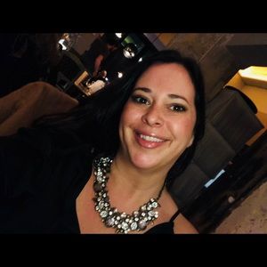 Meet your Posher, Caroline